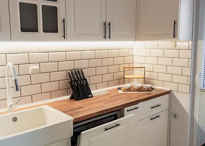 Viewtopia - Where Glows Beneath Your Feet By Flat Mаnаger *