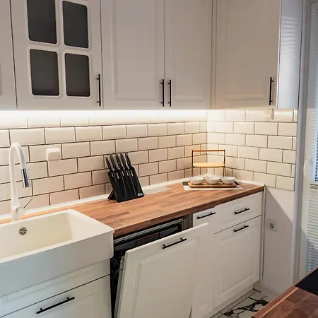 Viewtopia - Where Glows Beneath Your Feet By Flat Mаnаger *