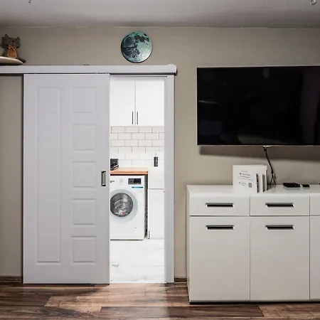 Viewtopia - Where Glows Beneath Your Feet By Flat Mаnаger Apartment *